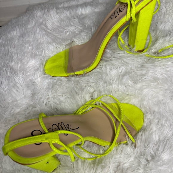 Size 11 Neon Yellow Sandals - Picture 3 of 5